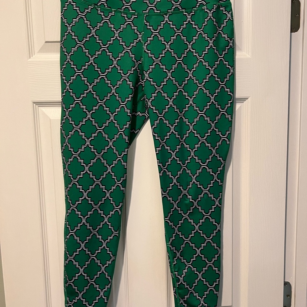 Crown & Ivy Green and Navy Geometric Leggings